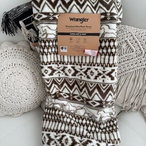 Wrangler Super Soft Geometric Throw Blanket